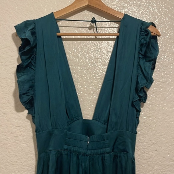 Stillwater What If Maxi Dress in Emerald - Picture 7 of 13